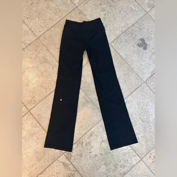 Lululemon Criss Cross Waist Flared Women's Black Leggings Size 4 Tall - Picture 3 of 5